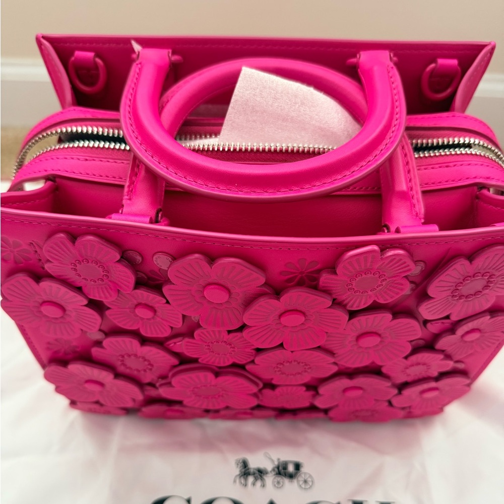 NEW Coach Rogue Tea Rose in Dragon Fruit- NWT - Picture 2 of 15